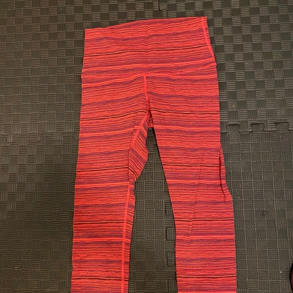 Lululemon Wunder Under Crop (8) - Picture 1 of 2